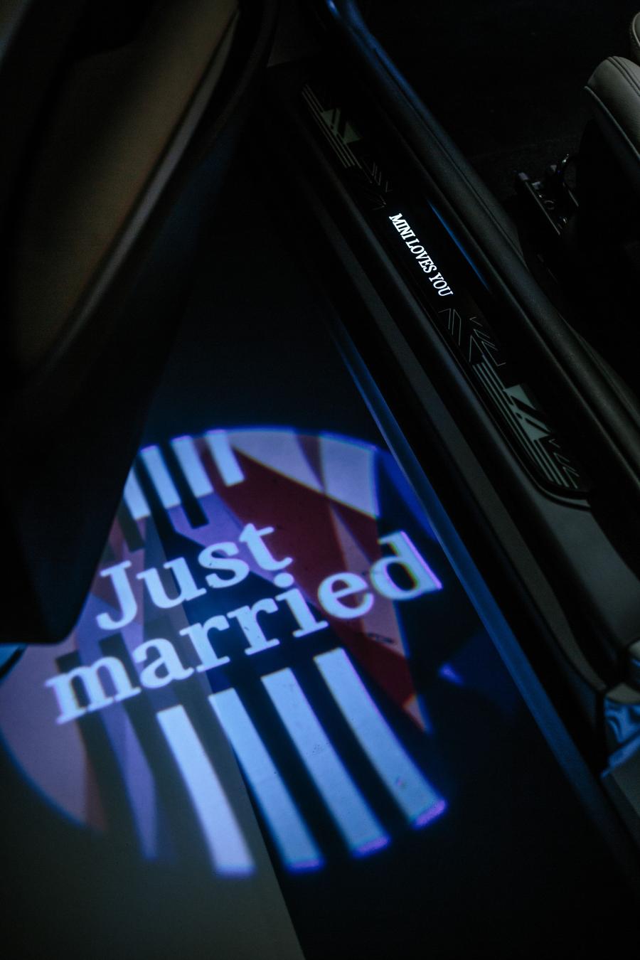 Детали экстерьера Mini Cooper S for Royal Wedding (F56) 2018 года  (фото 10 из 64)